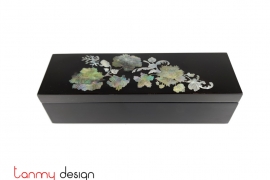 Black rectangle lacquer box hand attached with pearl flowers 9*26,5*8,5cm